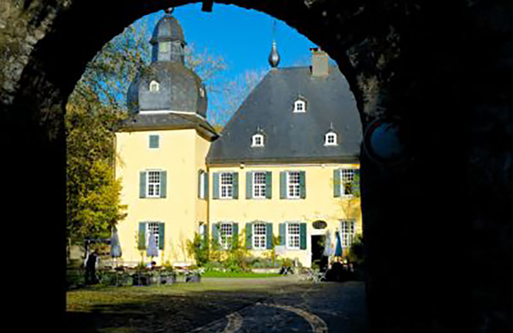 schloss-tor