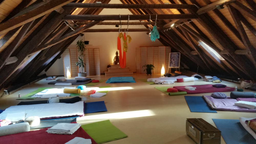 yoga touch yin yoga