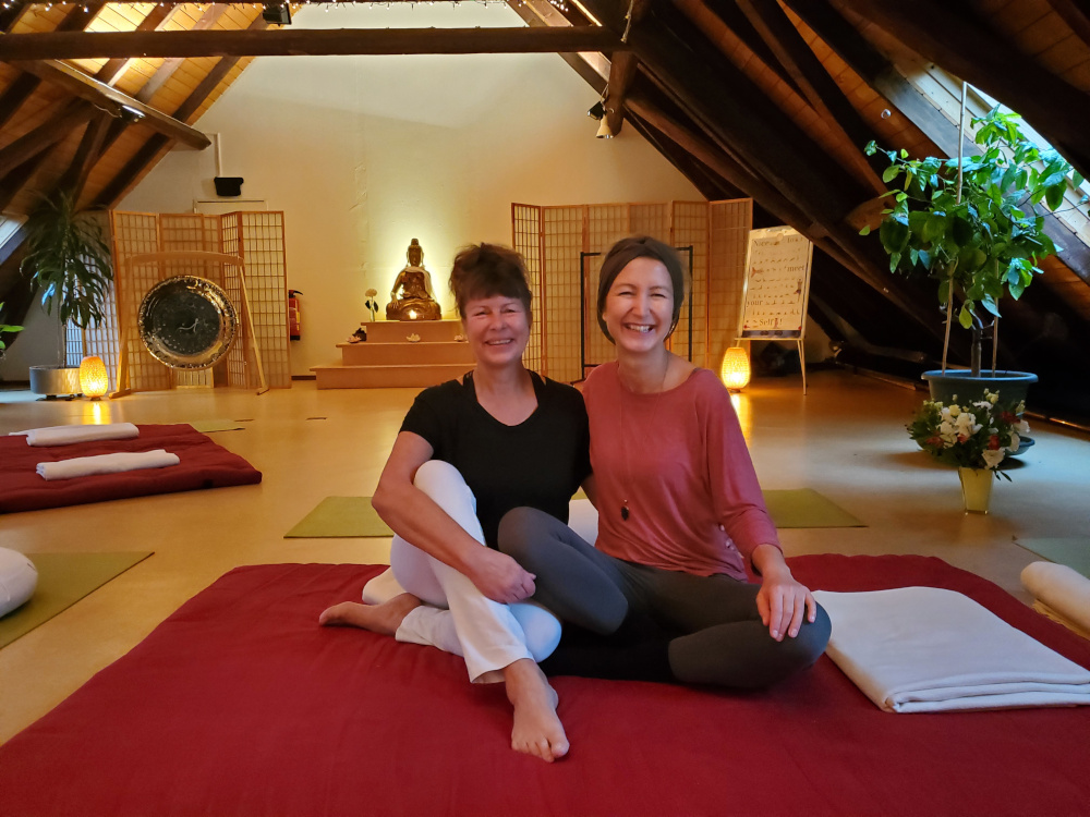 yoga touch yin yoga