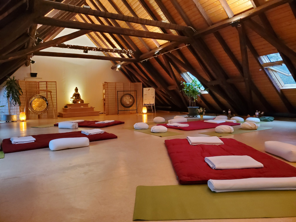 ostern hase im gras pixabay